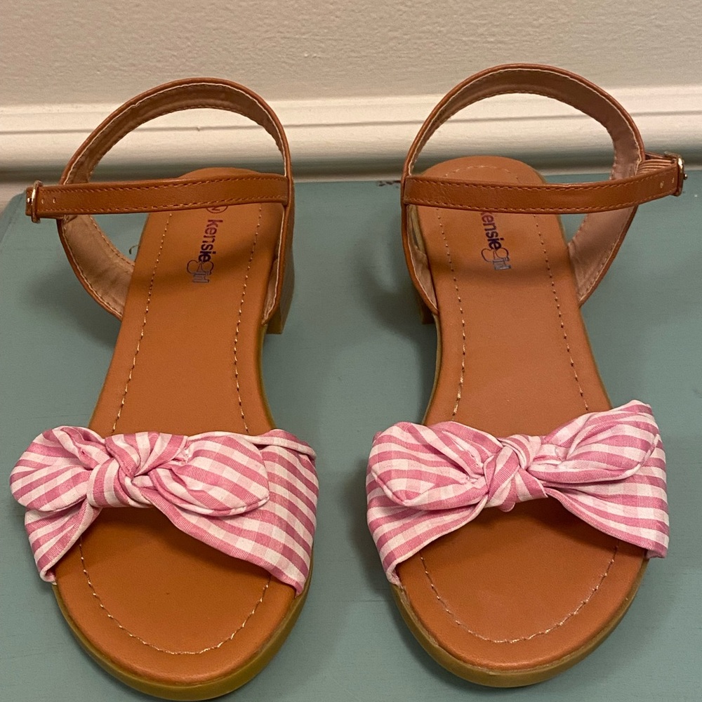 NWOT!  Kensie Girl Pink Gingham Bow Sandals.  Size 2